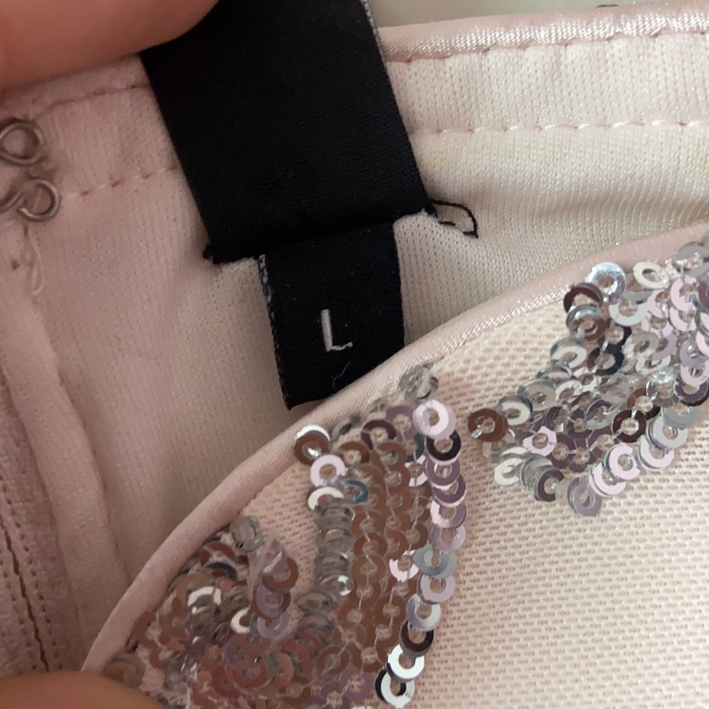 FORMAL DRESS/GOWN - Picture 7 of 9